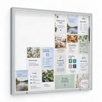 Stor informationstavla med reklam i dubbelsidig anslagstavla