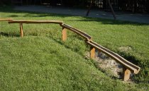 naturlekplatser med vattenbana