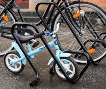 Seriemodulerat cykelställ Lyra för små och stora cyklar