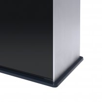 Bottensektion av digital totem med stabil bas för fast installation i betong.