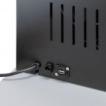 USB- och nätverksportar på Digital Slim Totem Touch – enkel åtkomst för uppdatering av innehåll