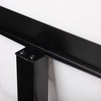 Infästning mellan ram och stolpe på menyställ A3