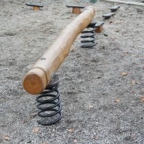 naturlek utrustning till natur lekplatser