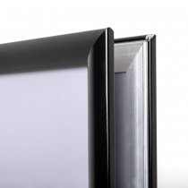 Snäppramar för enkelt byte av affischer