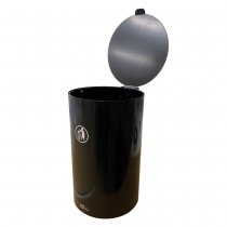 Papperskorg med lock med betongfundamend