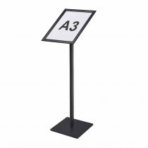 Svart informationsställ med A3 snäppram för meny och information