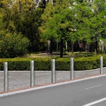 Kraftigt Påkörningsskydd - avgränsare trafik