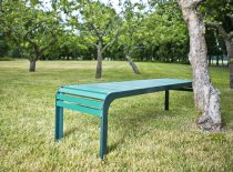 Parkmöbel - relaxsoffa för park och utomhusmiljö