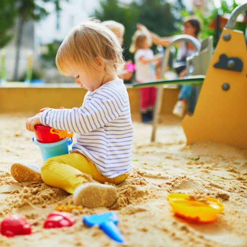 Sandlådor-sandlek